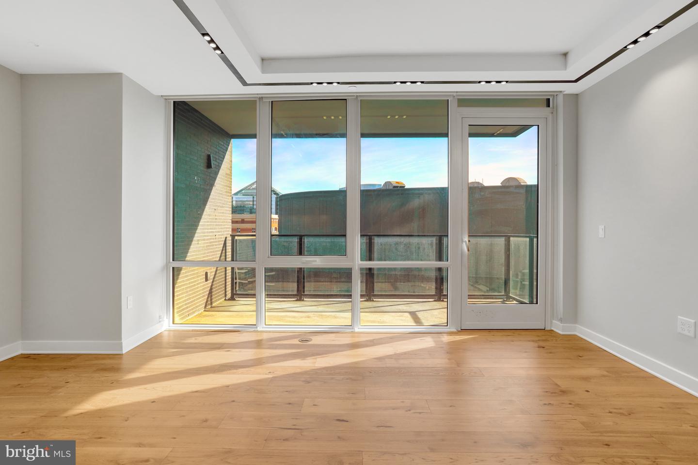 1781 N PIERCE ST #1404, ARLINGTON, Virginia 22209, 2 Bedrooms Bedrooms, 9 Rooms Rooms,2 BathroomsBathrooms,Residential,For sale,1781 N PIERCE ST #1404,VAAR2067664 MLS # VAAR2067664