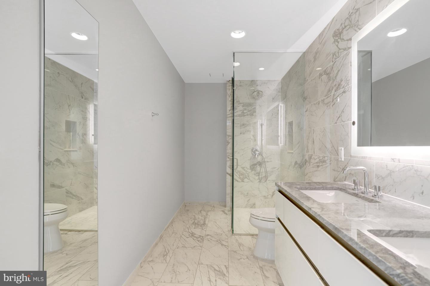 1781 N PIERCE ST #1404, ARLINGTON, Virginia 22209, 2 Bedrooms Bedrooms, 9 Rooms Rooms,2 BathroomsBathrooms,Residential,For sale,1781 N PIERCE ST #1404,VAAR2067664 MLS # VAAR2067664