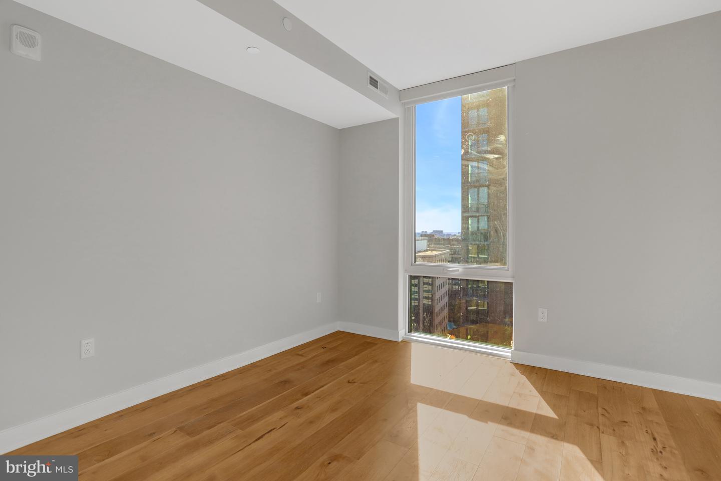 1781 N PIERCE ST #1404, ARLINGTON, Virginia 22209, 2 Bedrooms Bedrooms, 9 Rooms Rooms,2 BathroomsBathrooms,Residential,For sale,1781 N PIERCE ST #1404,VAAR2067664 MLS # VAAR2067664