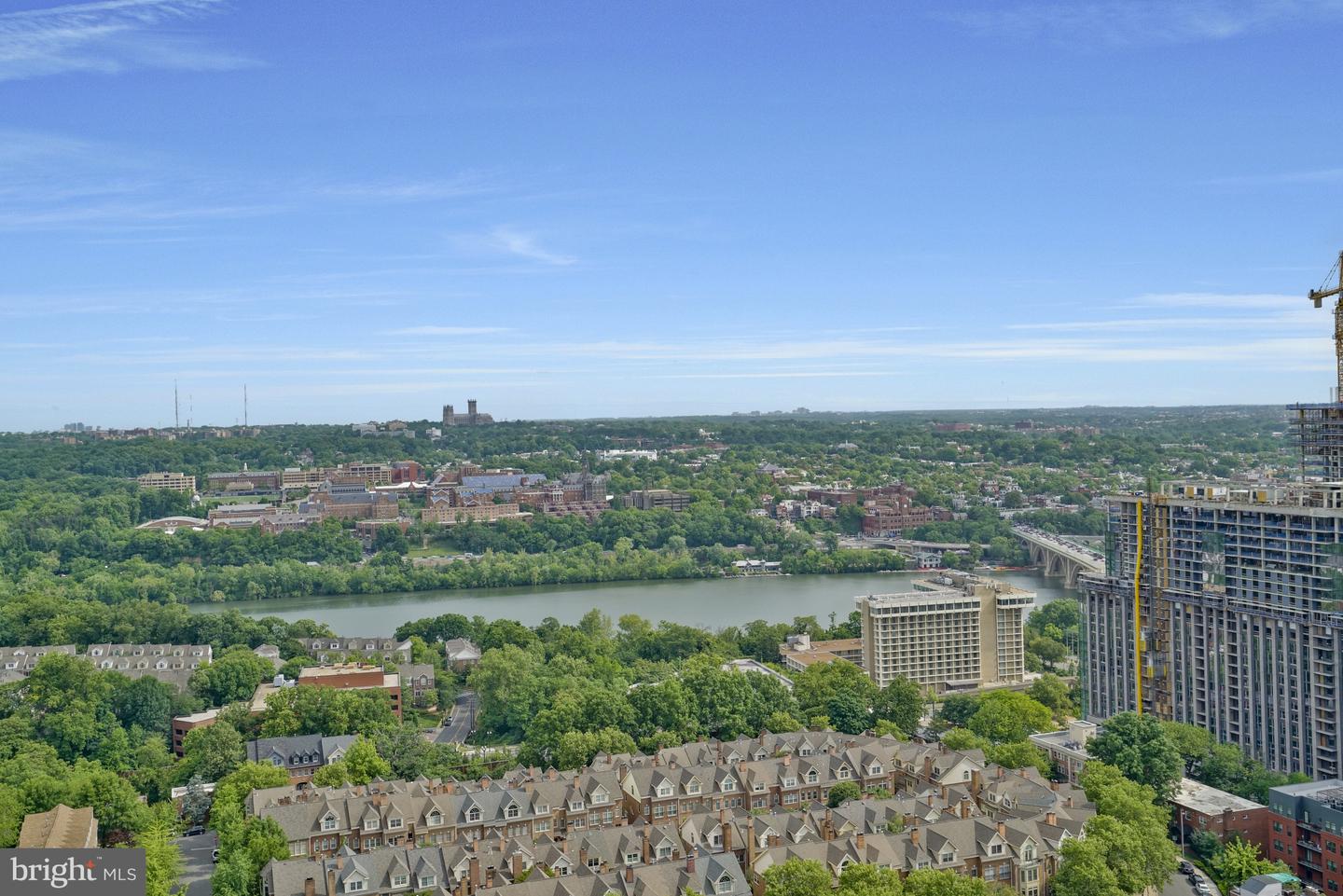 1781 N PIERCE ST #1404, ARLINGTON, Virginia 22209, 2 Bedrooms Bedrooms, 9 Rooms Rooms,2 BathroomsBathrooms,Residential,For sale,1781 N PIERCE ST #1404,VAAR2067664 MLS # VAAR2067664