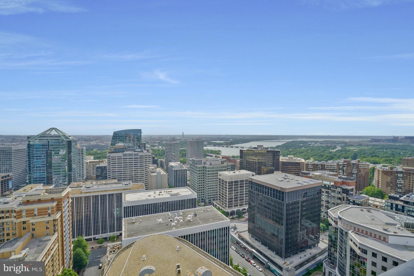 1781 N PIERCE ST #1404, ARLINGTON, Virginia 22209, 2 Bedrooms Bedrooms, 9 Rooms Rooms,2 BathroomsBathrooms,Residential,For sale,1781 N PIERCE ST #1404,VAAR2067664 MLS # VAAR2067664