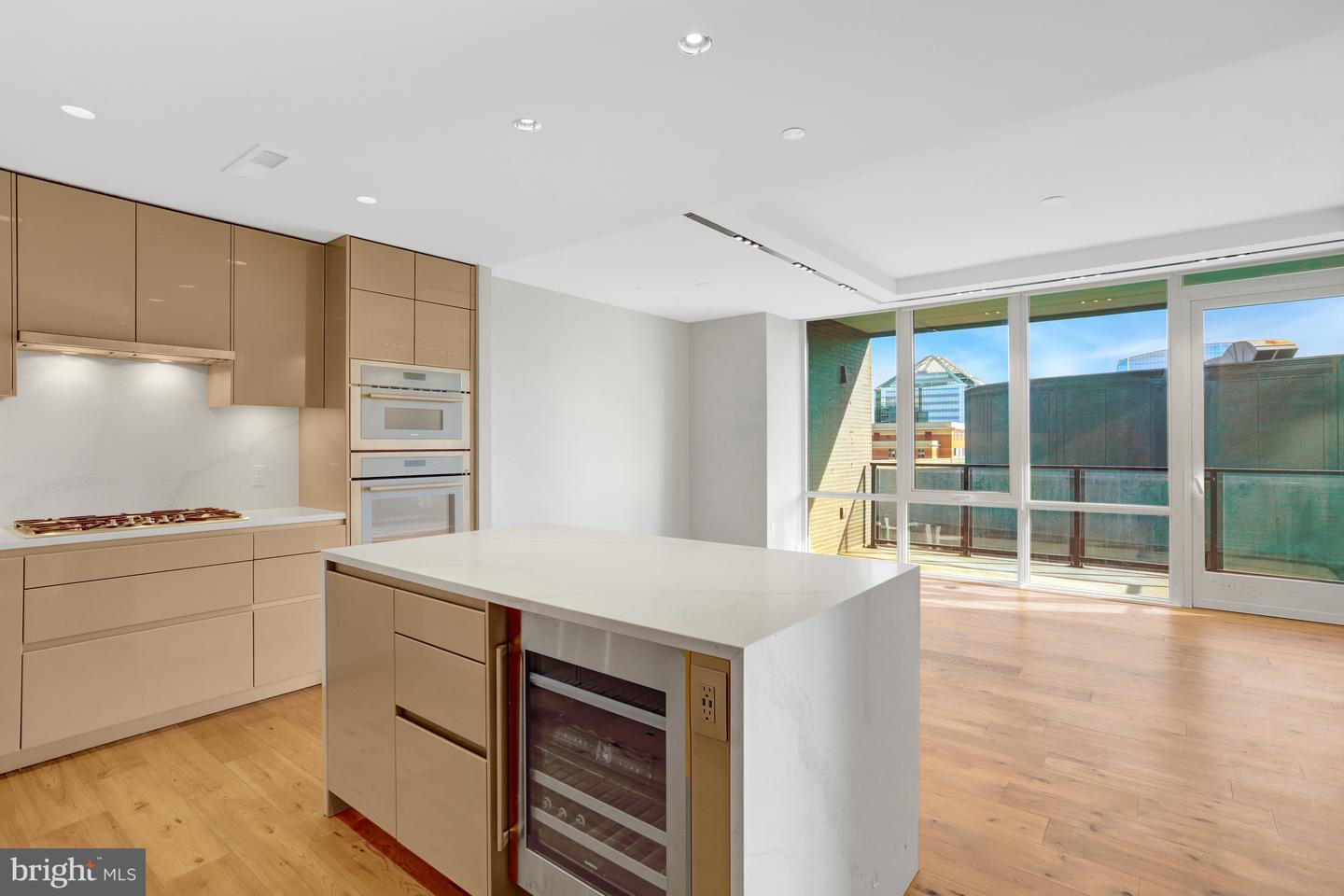 1781 N PIERCE ST #1404, ARLINGTON, Virginia 22209, 2 Bedrooms Bedrooms, 9 Rooms Rooms,2 BathroomsBathrooms,Residential,For sale,1781 N PIERCE ST #1404,VAAR2067664 MLS # VAAR2067664