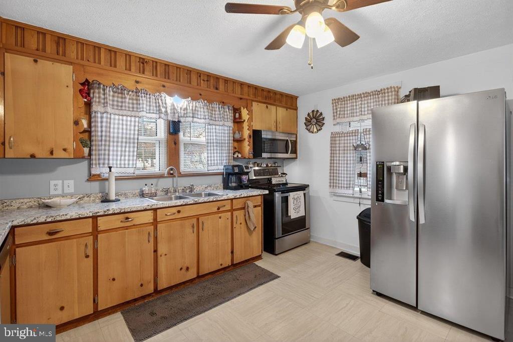 6699 S SOUTH EAST SIDE HWY, ELKTON, Virginia 22827, 4 Bedrooms Bedrooms, ,1 BathroomBathrooms,Residential,For sale,6699 S SOUTH EAST SIDE HWY,VARO2002802 MLS # VARO2002802