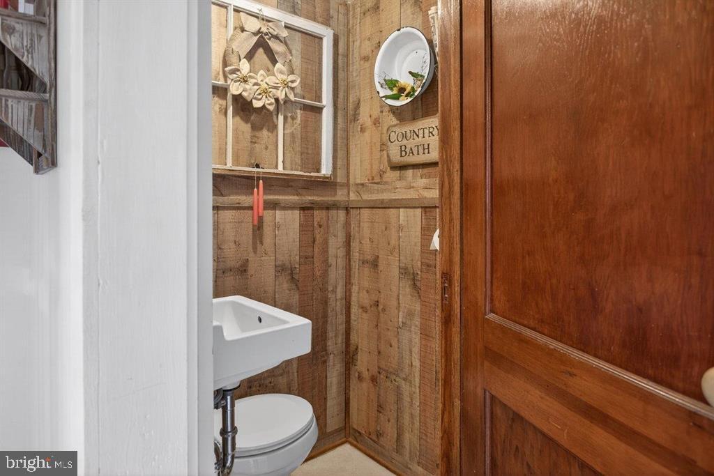 6699 S SOUTH EAST SIDE HWY, ELKTON, Virginia 22827, 4 Bedrooms Bedrooms, ,1 BathroomBathrooms,Residential,For sale,6699 S SOUTH EAST SIDE HWY,VARO2002802 MLS # VARO2002802