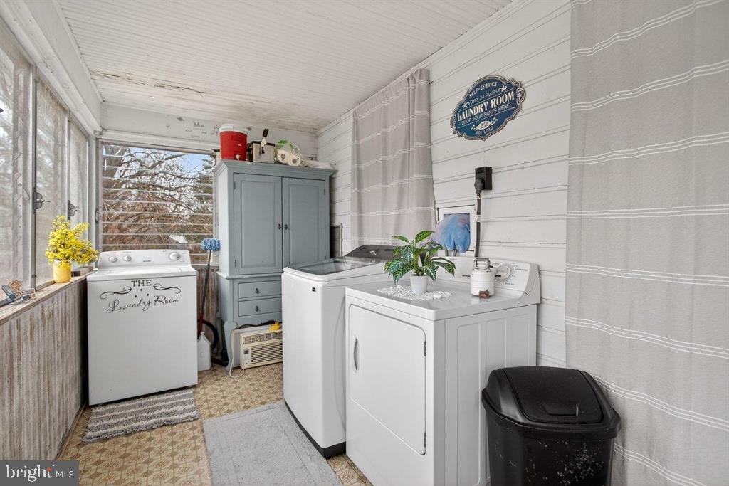 6699 S SOUTH EAST SIDE HWY, ELKTON, Virginia 22827, 4 Bedrooms Bedrooms, ,1 BathroomBathrooms,Residential,For sale,6699 S SOUTH EAST SIDE HWY,VARO2002802 MLS # VARO2002802