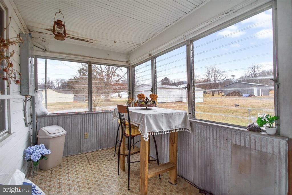 6699 S SOUTH EAST SIDE HWY, ELKTON, Virginia 22827, 4 Bedrooms Bedrooms, ,1 BathroomBathrooms,Residential,For sale,6699 S SOUTH EAST SIDE HWY,VARO2002802 MLS # VARO2002802