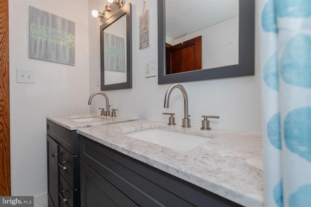 6699 S SOUTH EAST SIDE HWY, ELKTON, Virginia 22827, 4 Bedrooms Bedrooms, ,1 BathroomBathrooms,Residential,For sale,6699 S SOUTH EAST SIDE HWY,VARO2002802 MLS # VARO2002802