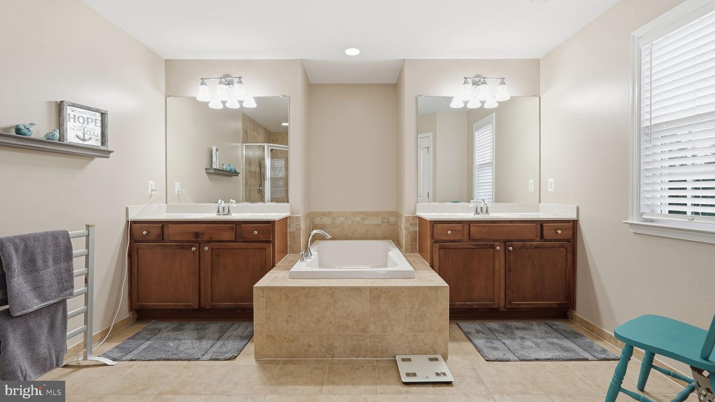 42 PALISADES DR, STAFFORD, Virginia 22554, 4 Bedrooms Bedrooms, 4 Rooms Rooms,4 BathroomsBathrooms,Residential,For sale,42 PALISADES DR,VAST2045216 MLS # VAST2045216