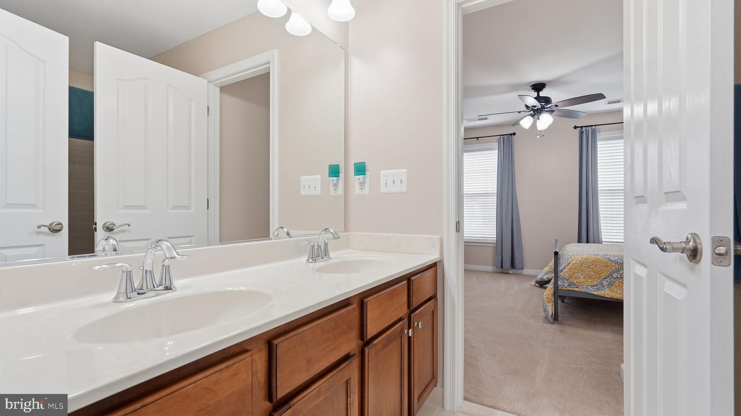 42 PALISADES DR, STAFFORD, Virginia 22554, 4 Bedrooms Bedrooms, 4 Rooms Rooms,4 BathroomsBathrooms,Residential,For sale,42 PALISADES DR,VAST2045216 MLS # VAST2045216