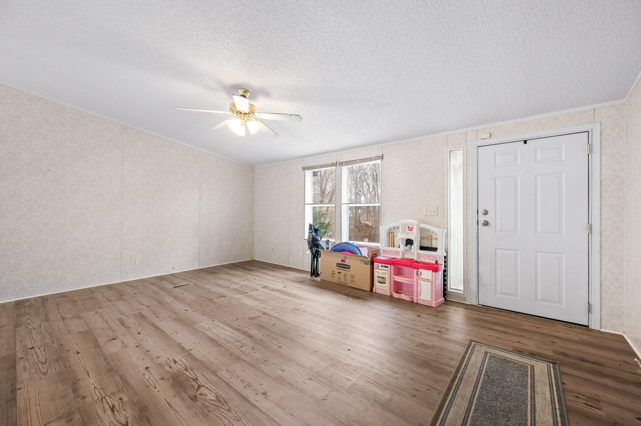 140 GARFORD RD, MADISON HEIGHTS, Virginia 24572, 4 Bedrooms Bedrooms, ,2 BathroomsBathrooms,Residential,140 Garford Rd, Madison Heights, VA 24572,140 GARFORD RD,668354 MLS # 668354