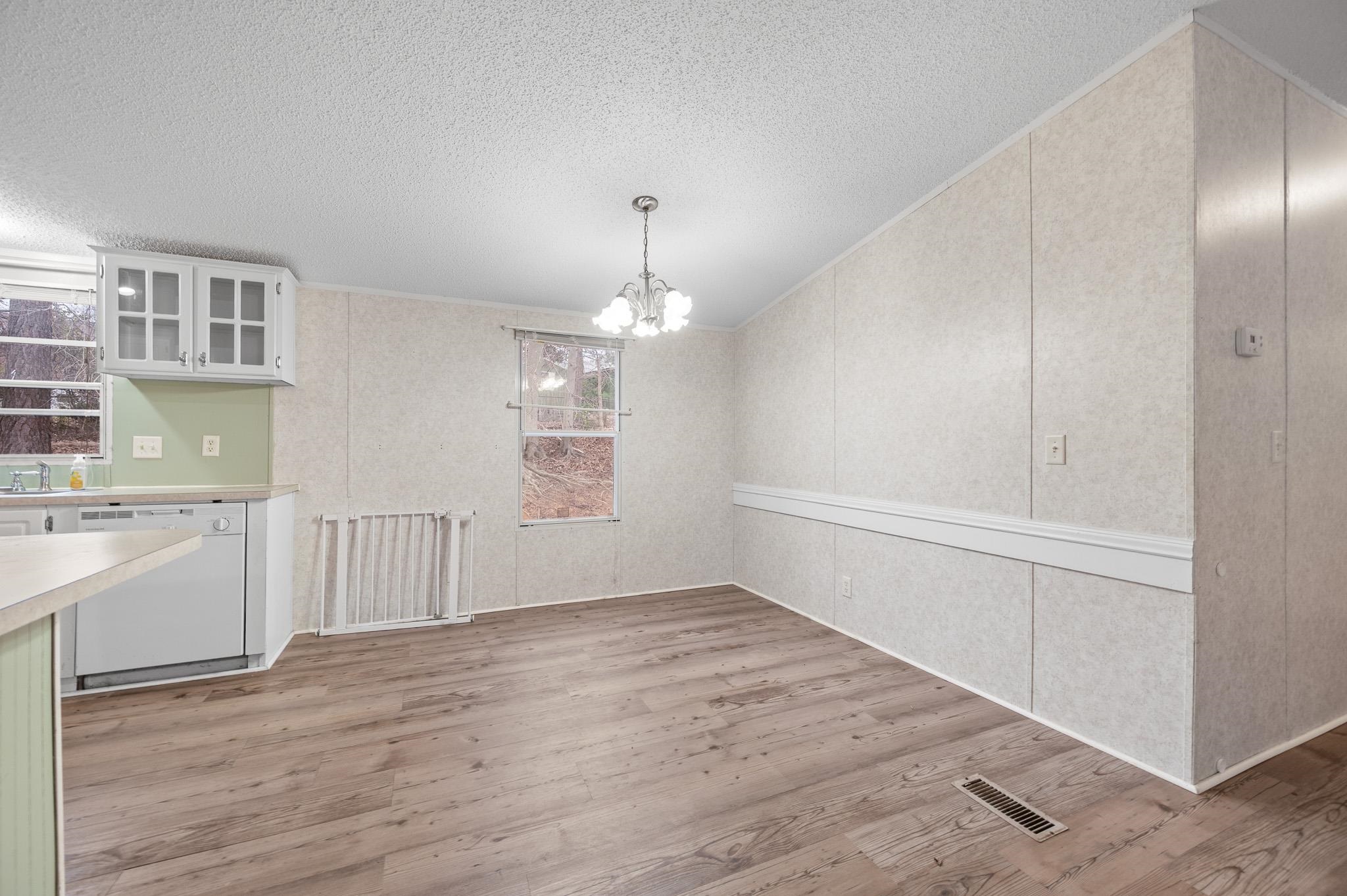 140 GARFORD RD, MADISON HEIGHTS, Virginia 24572, 4 Bedrooms Bedrooms, ,2 BathroomsBathrooms,Residential,140 Garford Rd, Madison Heights, VA 24572,140 GARFORD RD,668354 MLS # 668354