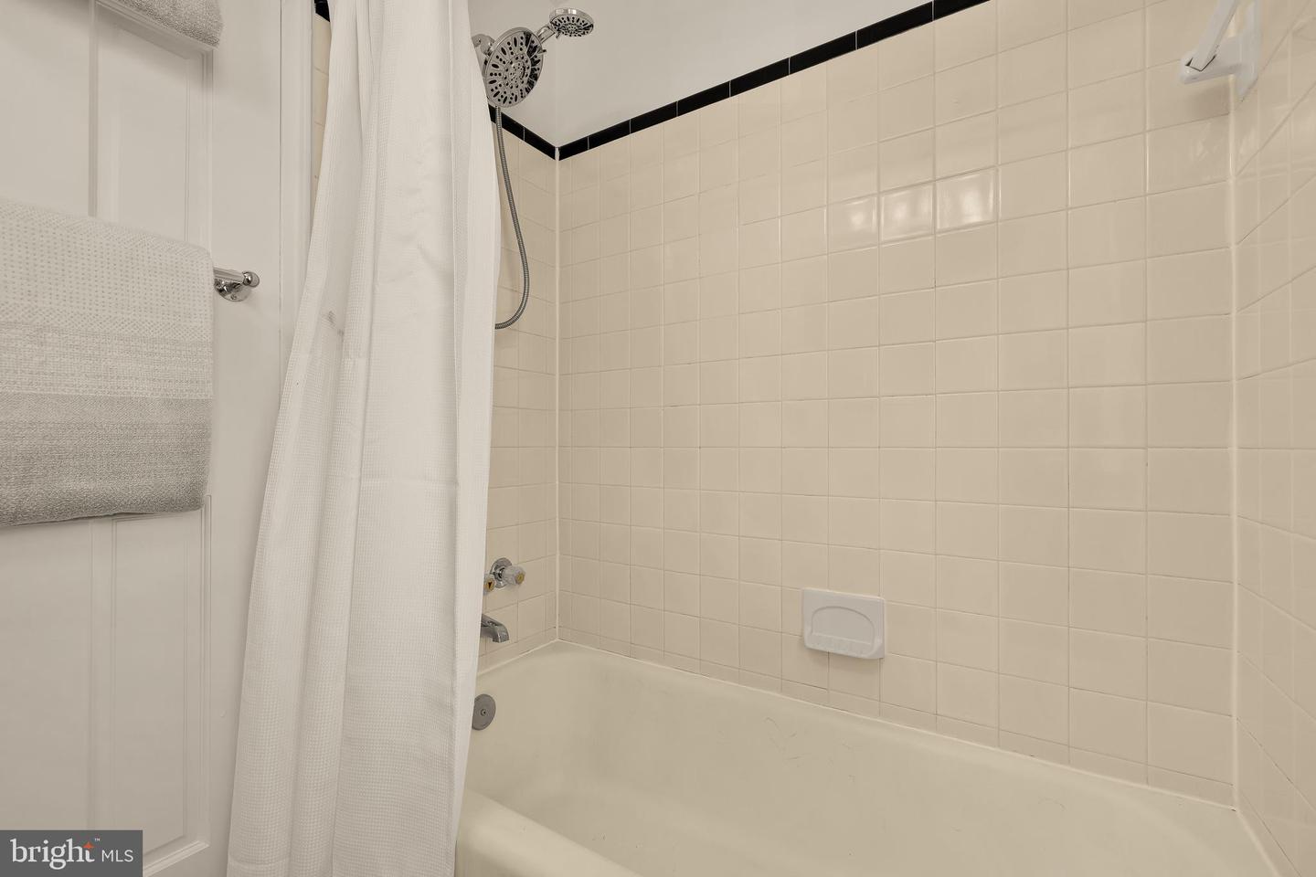 30 ANCELL ST, ALEXANDRIA, Virginia 22305, 3 Bedrooms Bedrooms, ,2 BathroomsBathrooms,Residential,For sale,30 ANCELL ST,VAAX2048442 MLS # VAAX2048442