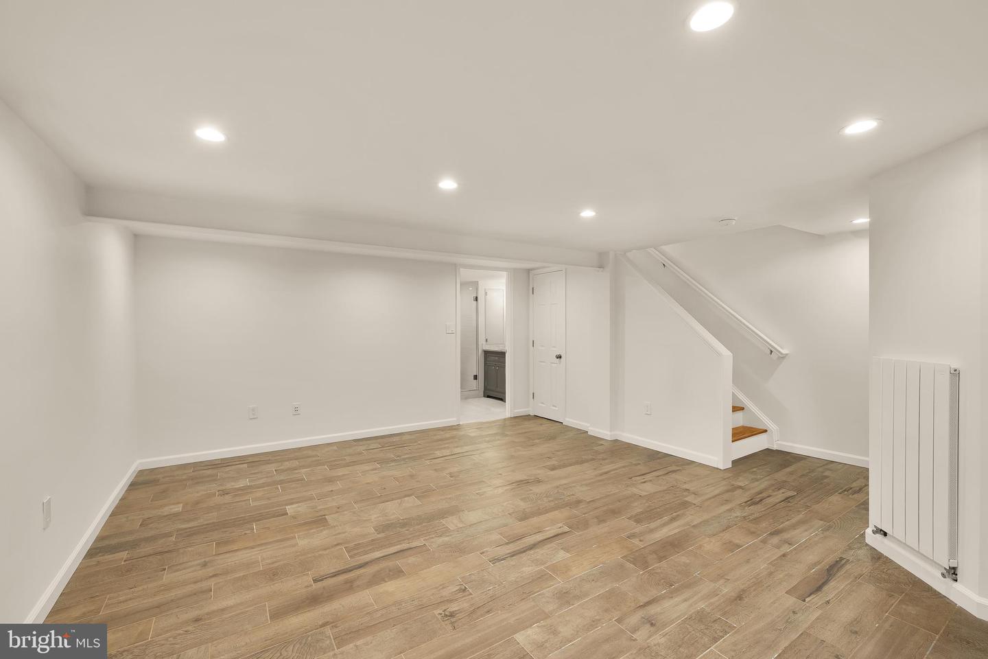 30 ANCELL ST, ALEXANDRIA, Virginia 22305, 3 Bedrooms Bedrooms, ,2 BathroomsBathrooms,Residential,For sale,30 ANCELL ST,VAAX2048442 MLS # VAAX2048442