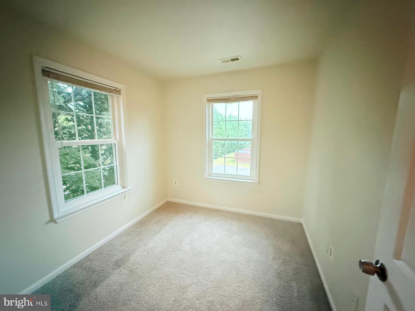 3523 LEGERE CT, WOODBRIDGE, Virginia 22193, 3 Bedrooms Bedrooms, ,2 BathroomsBathrooms,Residential,For sale,3523 LEGERE CT,VAPW2101684 MLS # VAPW2101684