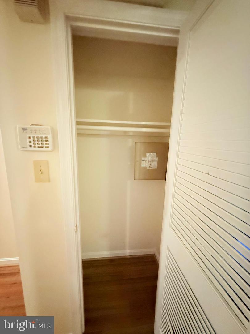 3523 LEGERE CT, WOODBRIDGE, Virginia 22193, 3 Bedrooms Bedrooms, ,2 BathroomsBathrooms,Residential,For sale,3523 LEGERE CT,VAPW2101684 MLS # VAPW2101684