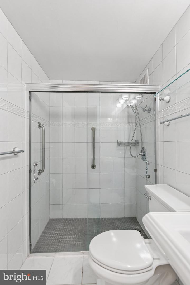 2475 VIRGINIA AVE NW #828, WASHINGTON, District Of Columbia 20037, 1 Bedroom Bedrooms, ,1 BathroomBathrooms,Residential,For sale,2475 VIRGINIA AVE NW #828,DCDC2222426 MLS # DCDC2222426