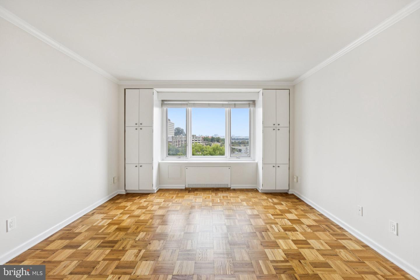 2475 VIRGINIA AVE NW #828, WASHINGTON, District Of Columbia 20037, 1 Bedroom Bedrooms, ,1 BathroomBathrooms,Residential,For sale,2475 VIRGINIA AVE NW #828,DCDC2222426 MLS # DCDC2222426