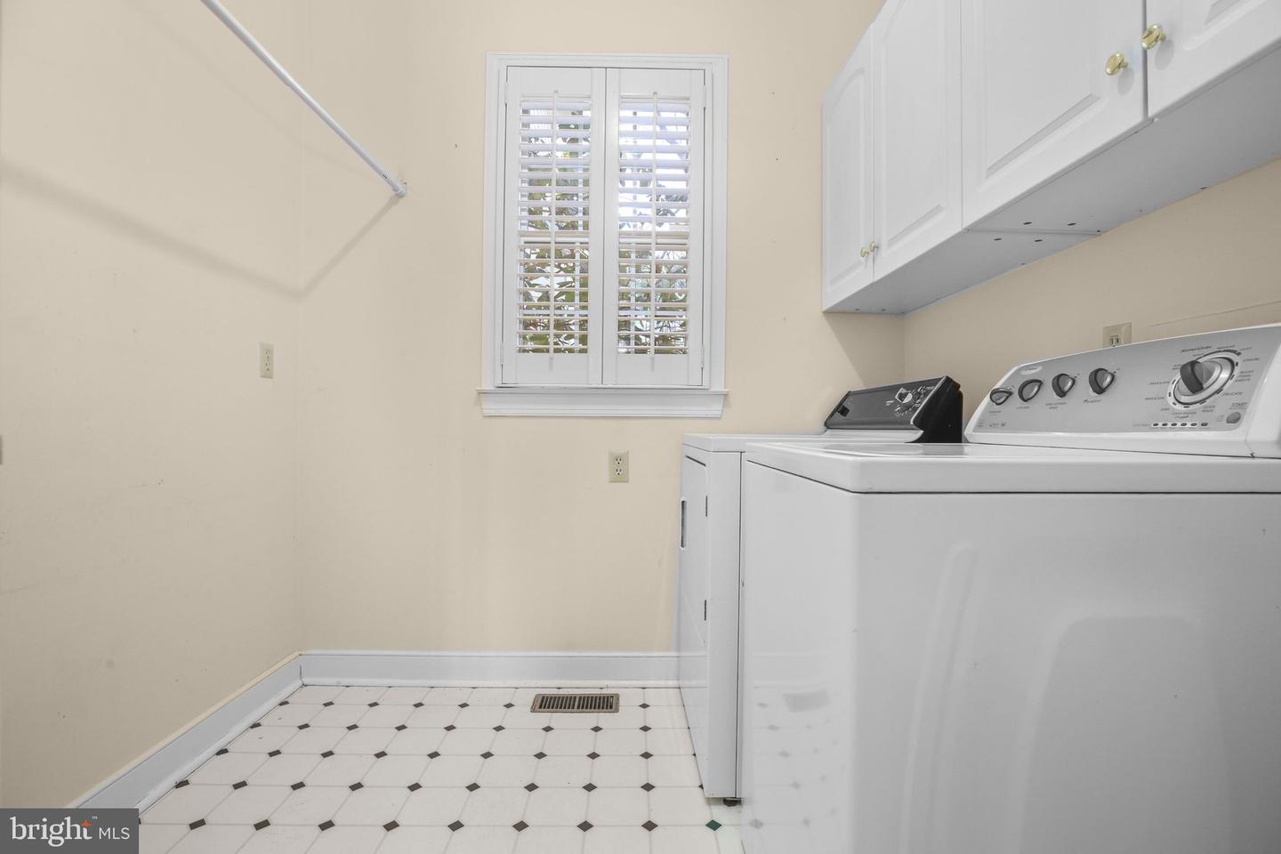 200 KENT AVE, FREDERICKSBURG, Virginia 22405, 4 Bedrooms Bedrooms, ,3 BathroomsBathrooms,Residential,For sale,200 KENT AVE,VAST2043740 MLS # VAST2043740