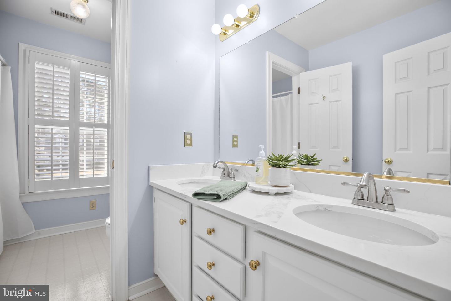 200 KENT AVE, FREDERICKSBURG, Virginia 22405, 4 Bedrooms Bedrooms, ,3 BathroomsBathrooms,Residential,For sale,200 KENT AVE,VAST2043740 MLS # VAST2043740