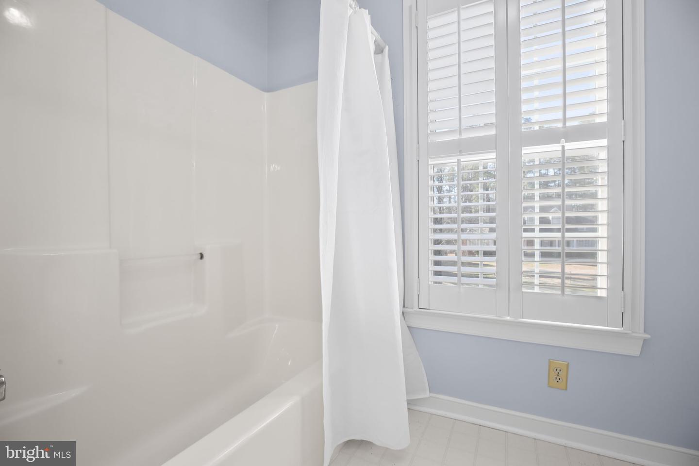 200 KENT AVE, FREDERICKSBURG, Virginia 22405, 4 Bedrooms Bedrooms, ,3 BathroomsBathrooms,Residential,For sale,200 KENT AVE,VAST2043740 MLS # VAST2043740