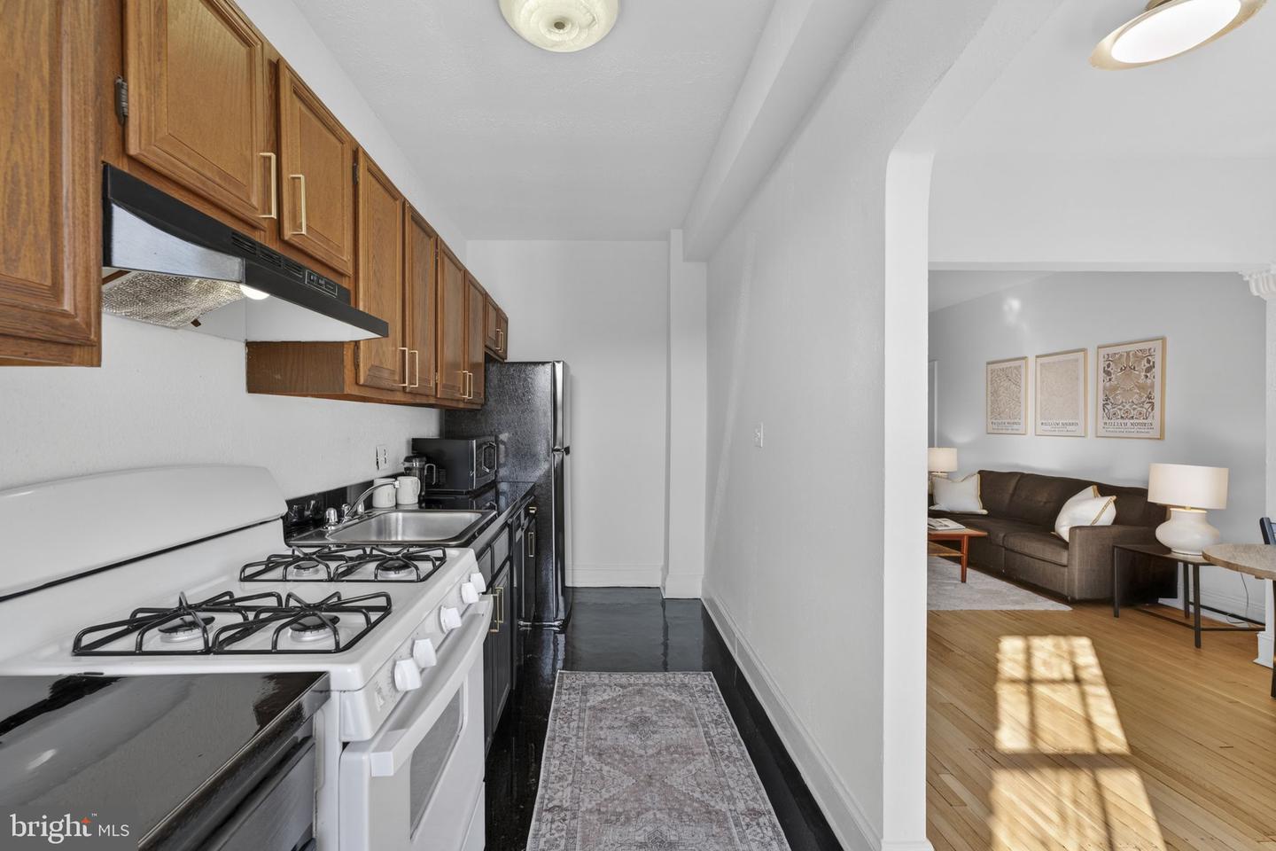 644 MASSACHUSETTS AVE NE #406, WASHINGTON, District Of Columbia 20002, ,1 BathroomBathrooms,Residential,For sale,644 MASSACHUSETTS AVE NE #406,DCDC2235712 MLS # DCDC2235712