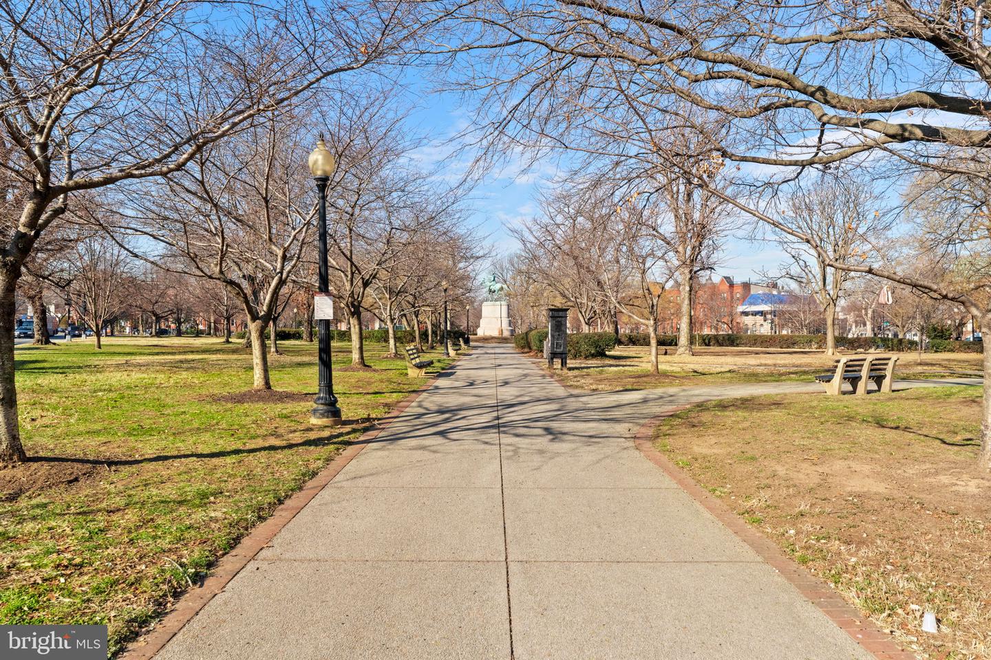 644 MASSACHUSETTS AVE NE #406, WASHINGTON, District Of Columbia 20002, ,1 BathroomBathrooms,Residential,For sale,644 MASSACHUSETTS AVE NE #406,DCDC2235712 MLS # DCDC2235712