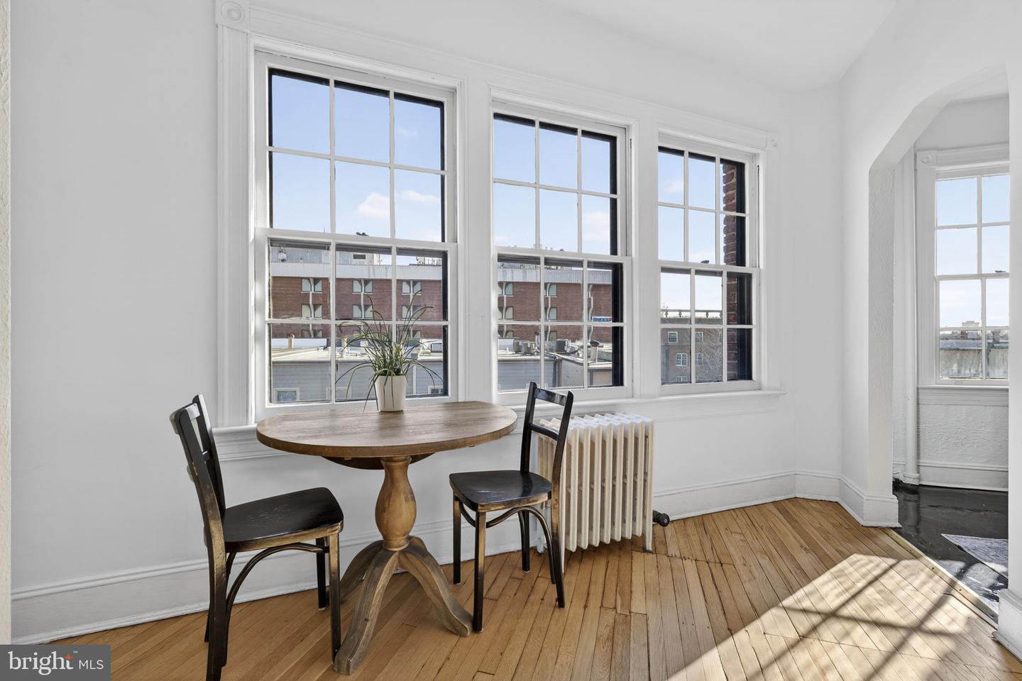 644 MASSACHUSETTS AVE NE #406, WASHINGTON, District Of Columbia 20002, ,1 BathroomBathrooms,Residential,For sale,644 MASSACHUSETTS AVE NE #406,DCDC2235712 MLS # DCDC2235712