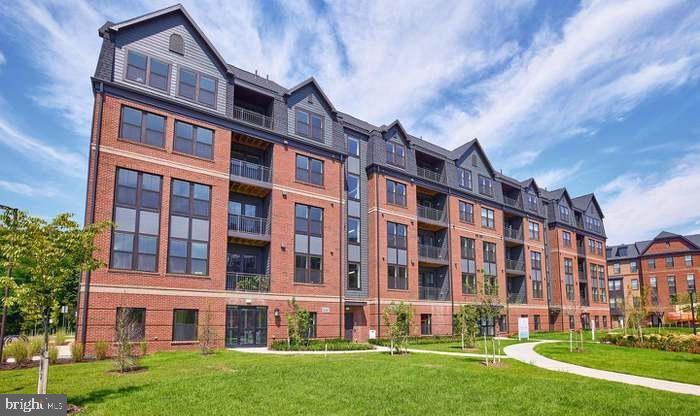 3925 FAIR RIDGE DR #304, FAIRFAX, Virginia 22033, 2 Bedrooms Bedrooms, ,2 BathroomsBathrooms,Residential,For sale,3925 FAIR RIDGE DR #304,VAFX2284760 MLS # VAFX2284760