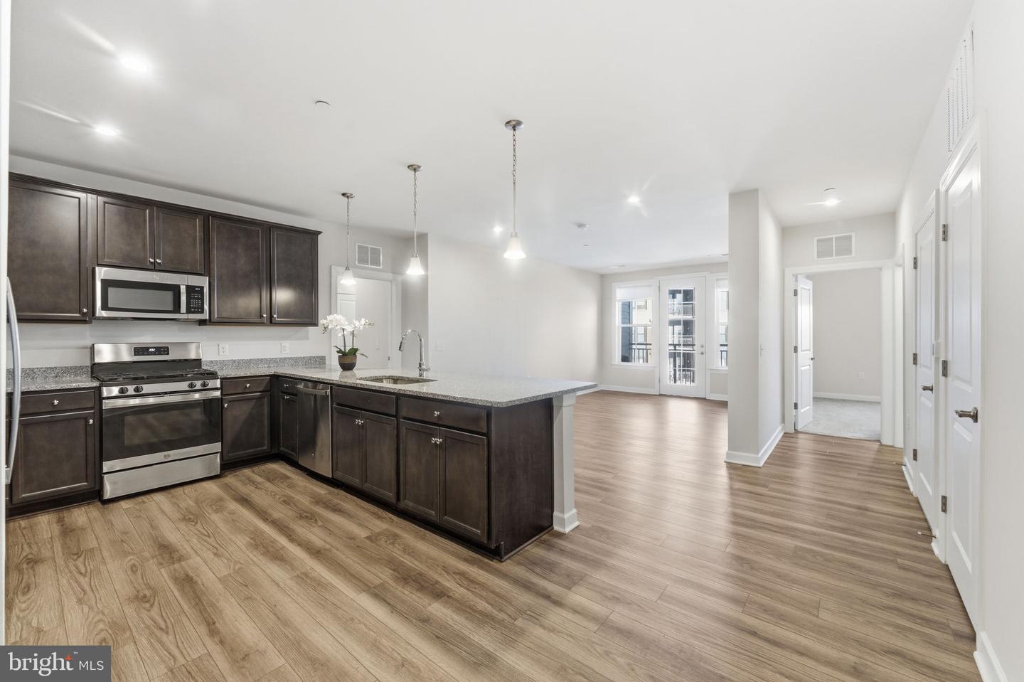 3925 FAIR RIDGE DR #304, FAIRFAX, Virginia 22033, 2 Bedrooms Bedrooms, ,2 BathroomsBathrooms,Residential,For sale,3925 FAIR RIDGE DR #304,VAFX2284760 MLS # VAFX2284760