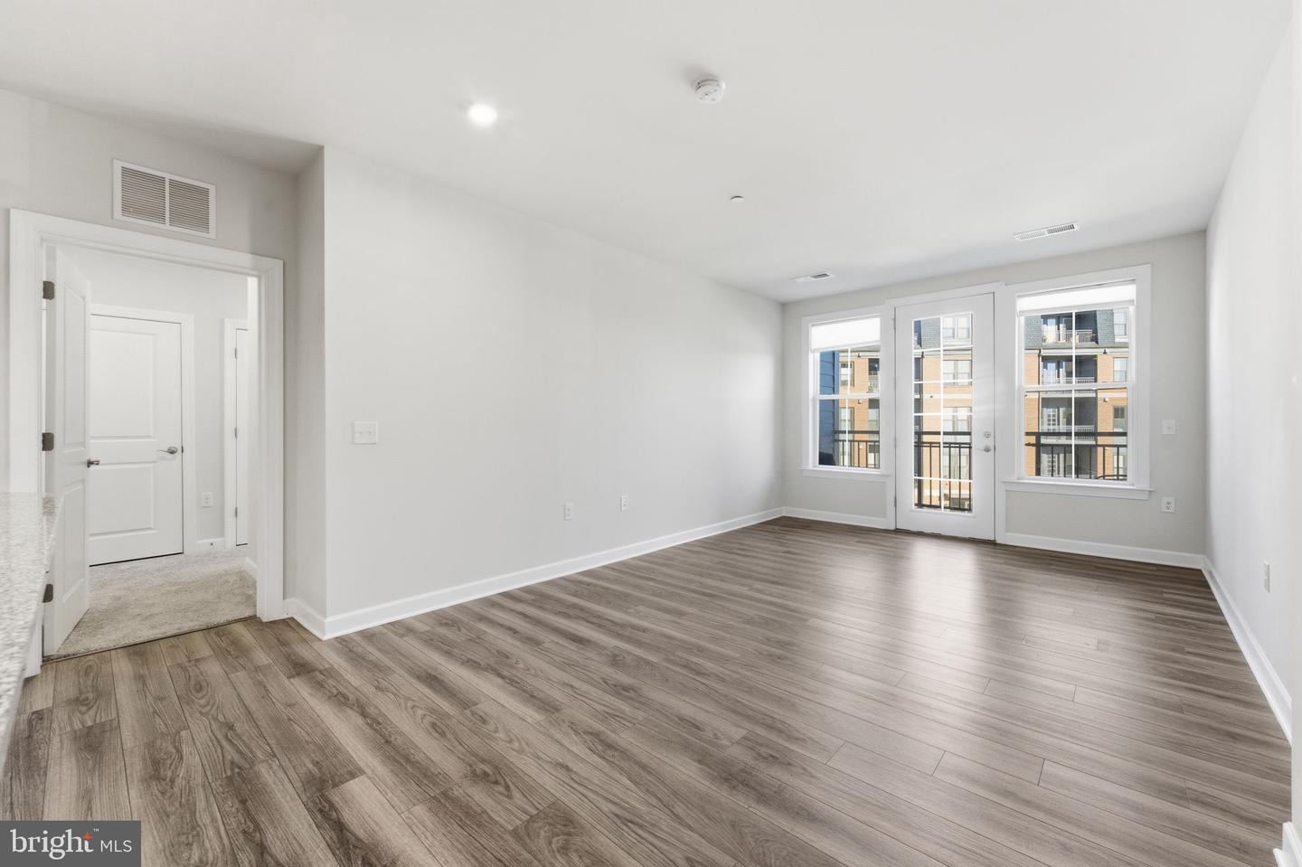 3925 FAIR RIDGE DR #304, FAIRFAX, Virginia 22033, 2 Bedrooms Bedrooms, ,2 BathroomsBathrooms,Residential,For sale,3925 FAIR RIDGE DR #304,VAFX2284760 MLS # VAFX2284760