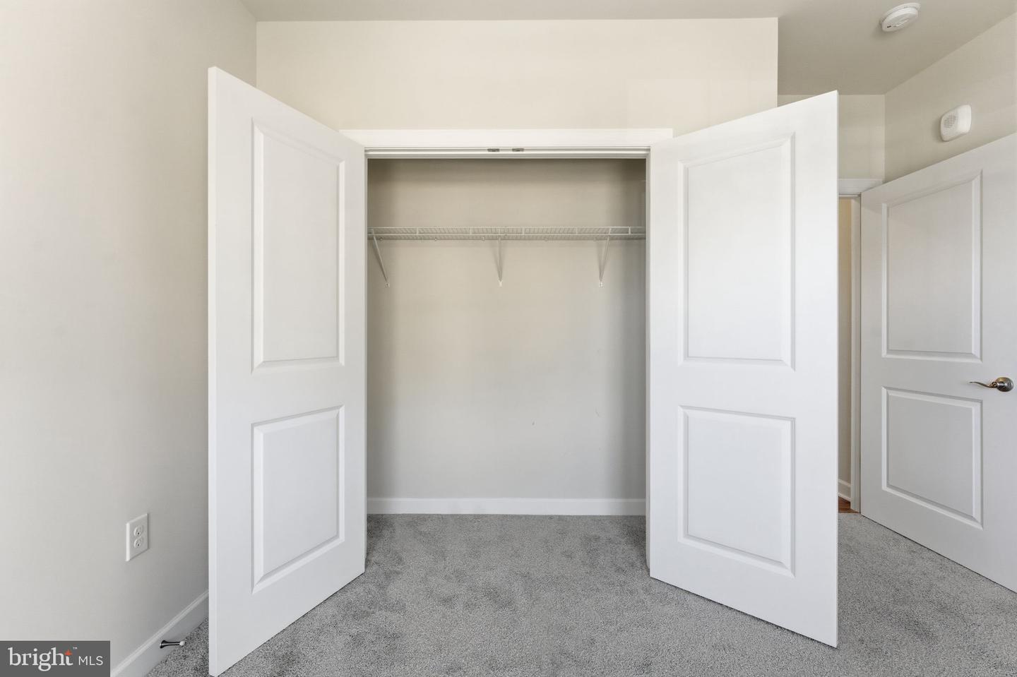 3925 FAIR RIDGE DR #304, FAIRFAX, Virginia 22033, 2 Bedrooms Bedrooms, ,2 BathroomsBathrooms,Residential,For sale,3925 FAIR RIDGE DR #304,VAFX2284760 MLS # VAFX2284760