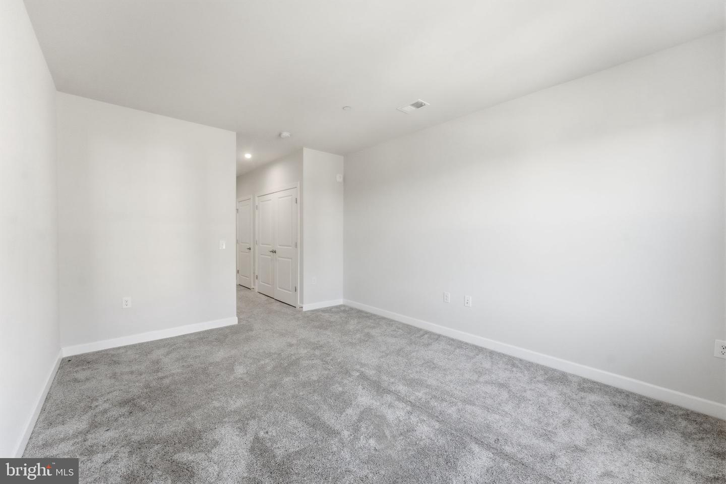 3925 FAIR RIDGE DR #304, FAIRFAX, Virginia 22033, 2 Bedrooms Bedrooms, ,2 BathroomsBathrooms,Residential,For sale,3925 FAIR RIDGE DR #304,VAFX2284760 MLS # VAFX2284760