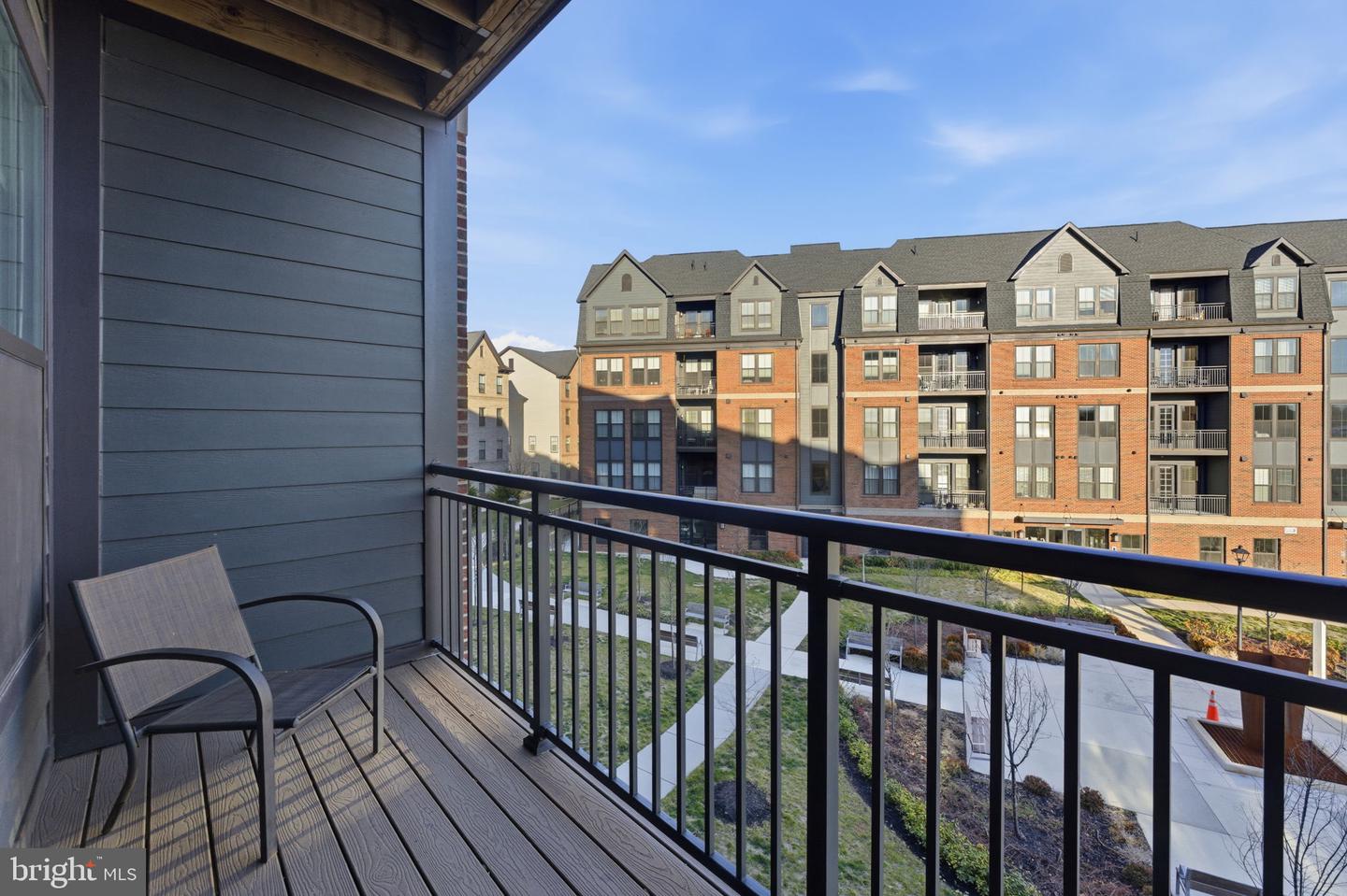 3925 FAIR RIDGE DR #304, FAIRFAX, Virginia 22033, 2 Bedrooms Bedrooms, ,2 BathroomsBathrooms,Residential,For sale,3925 FAIR RIDGE DR #304,VAFX2284760 MLS # VAFX2284760