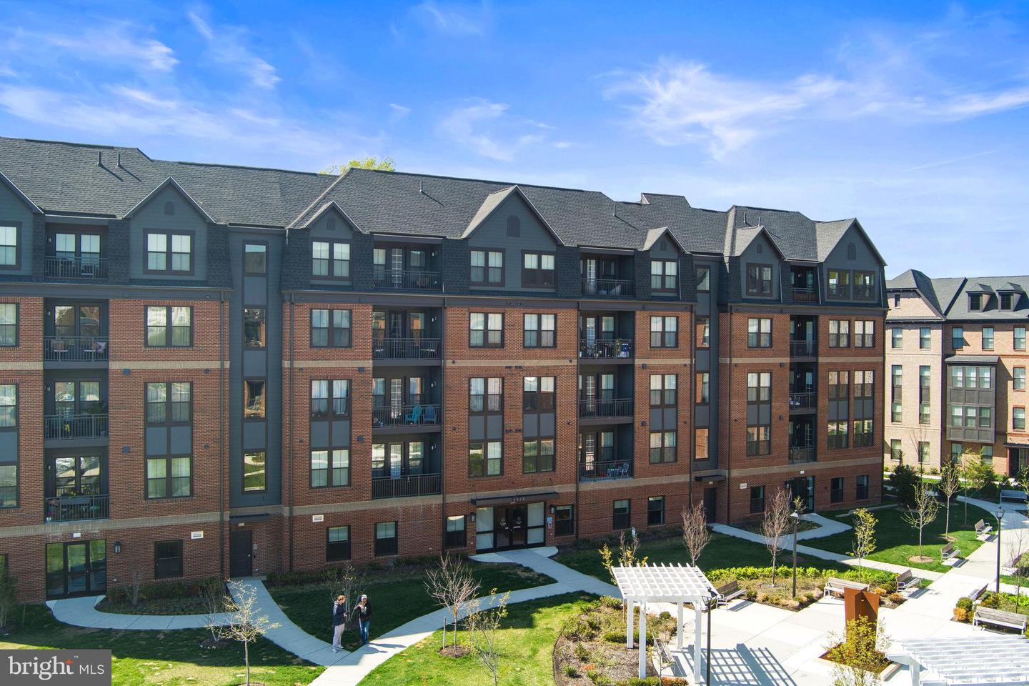 3925 FAIR RIDGE DR #304, FAIRFAX, Virginia 22033, 2 Bedrooms Bedrooms, ,2 BathroomsBathrooms,Residential,For sale,3925 FAIR RIDGE DR #304,VAFX2284760 MLS # VAFX2284760