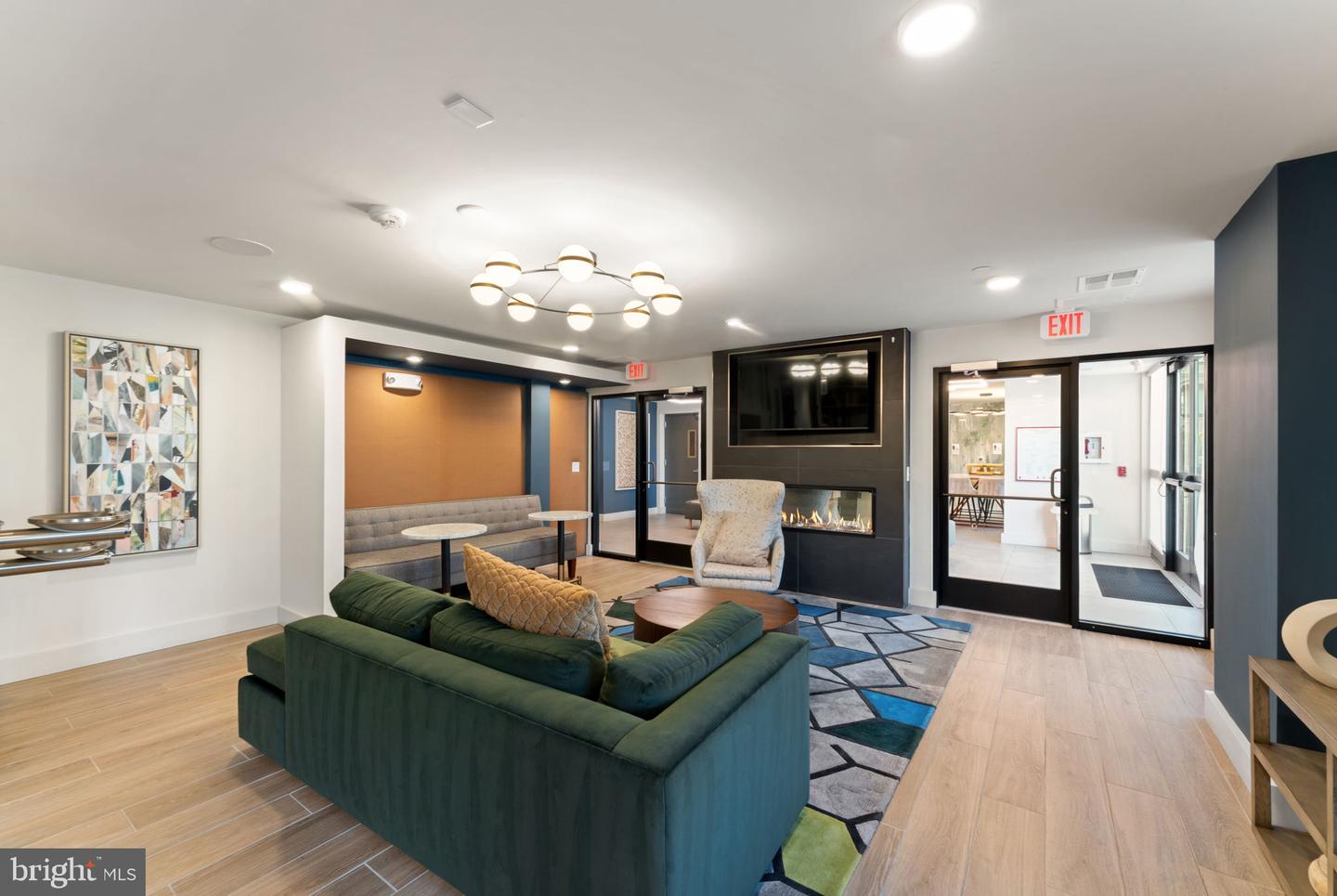 3925 FAIR RIDGE DR #304, FAIRFAX, Virginia 22033, 2 Bedrooms Bedrooms, ,2 BathroomsBathrooms,Residential,For sale,3925 FAIR RIDGE DR #304,VAFX2284760 MLS # VAFX2284760