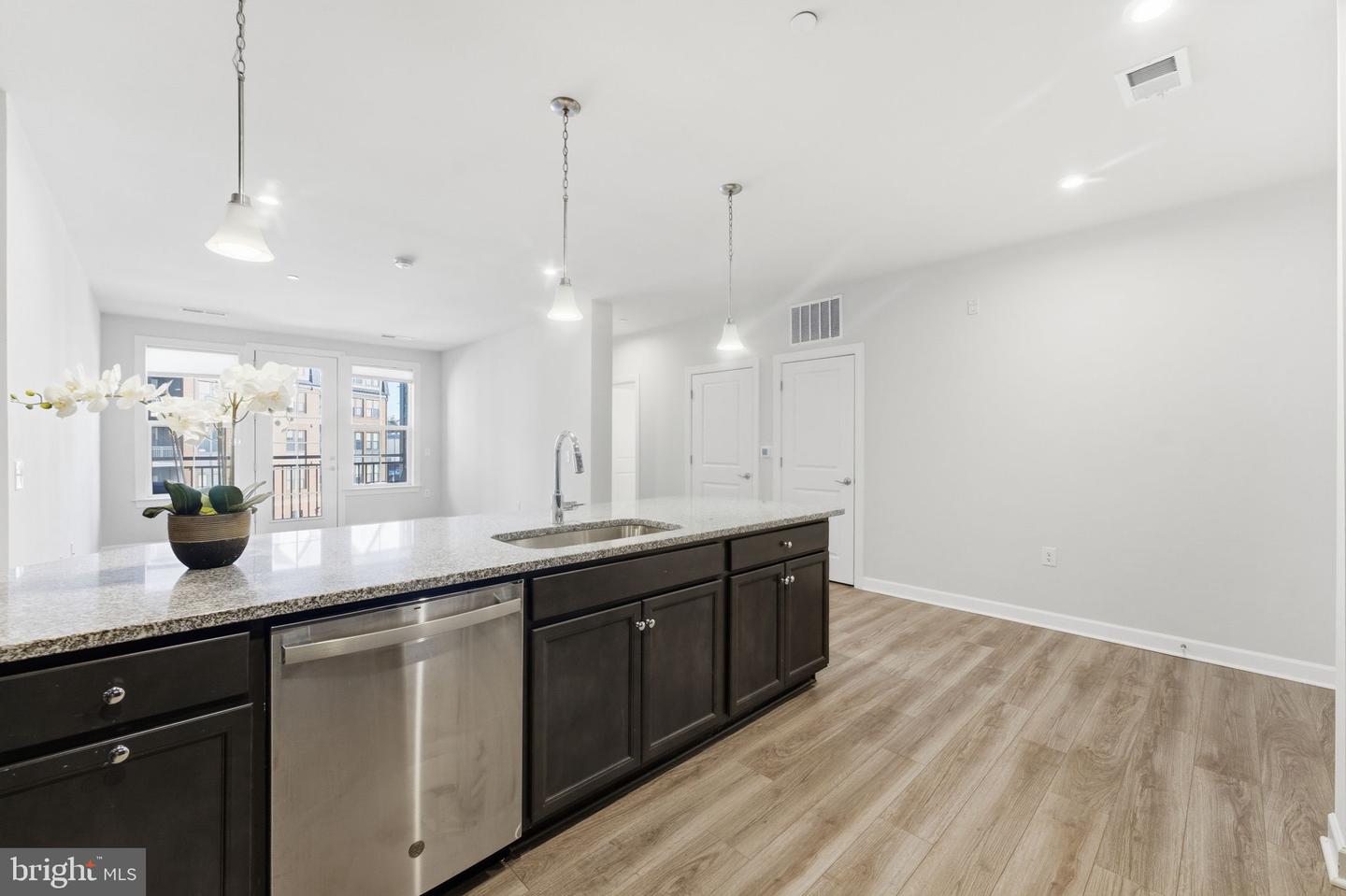 3925 FAIR RIDGE DR #304, FAIRFAX, Virginia 22033, 2 Bedrooms Bedrooms, ,2 BathroomsBathrooms,Residential,For sale,3925 FAIR RIDGE DR #304,VAFX2284760 MLS # VAFX2284760