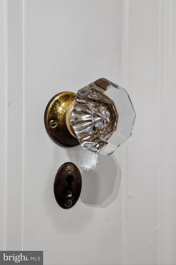 1661 CRESCENT PL NW, WASHINGTON, District Of Columbia 20009, 2 Bedrooms Bedrooms, 3 Rooms Rooms,1 BathroomBathrooms,Residential,For sale,1661 CRESCENT PL NW,DCDC2240510 MLS # DCDC2240510