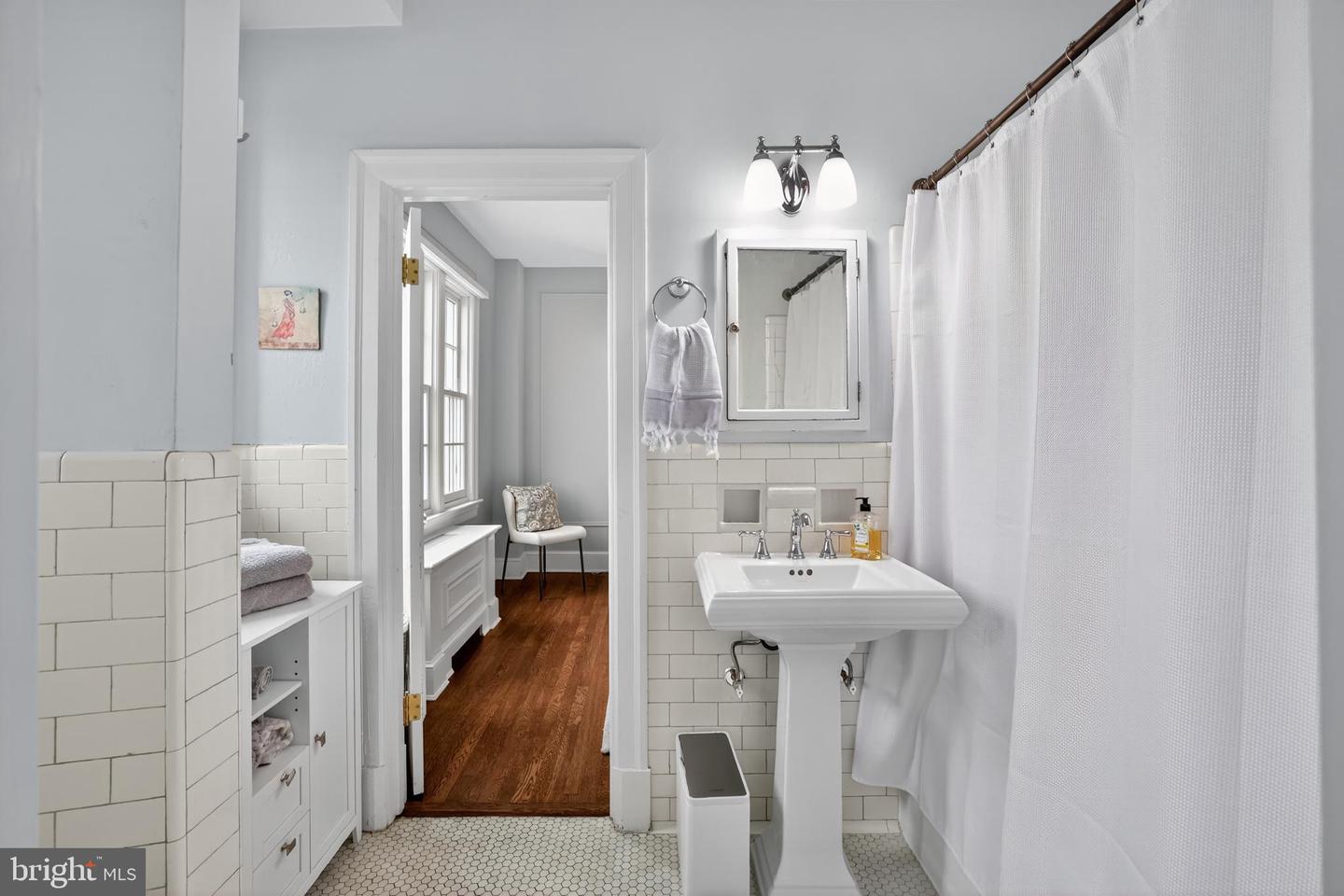 1661 CRESCENT PL NW, WASHINGTON, District Of Columbia 20009, 2 Bedrooms Bedrooms, 3 Rooms Rooms,1 BathroomBathrooms,Residential,For sale,1661 CRESCENT PL NW,DCDC2240510 MLS # DCDC2240510