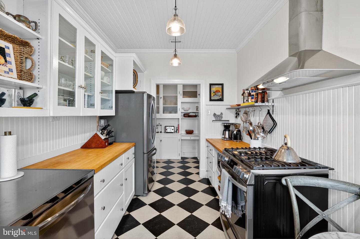 1661 CRESCENT PL NW, WASHINGTON, District Of Columbia 20009, 2 Bedrooms Bedrooms, 3 Rooms Rooms,1 BathroomBathrooms,Residential,For sale,1661 CRESCENT PL NW,DCDC2240510 MLS # DCDC2240510