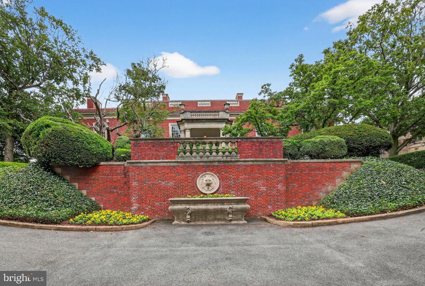 1661 CRESCENT PL NW, WASHINGTON, District Of Columbia 20009, 2 Bedrooms Bedrooms, 3 Rooms Rooms,1 BathroomBathrooms,Residential,For sale,1661 CRESCENT PL NW,DCDC2240510 MLS # DCDC2240510