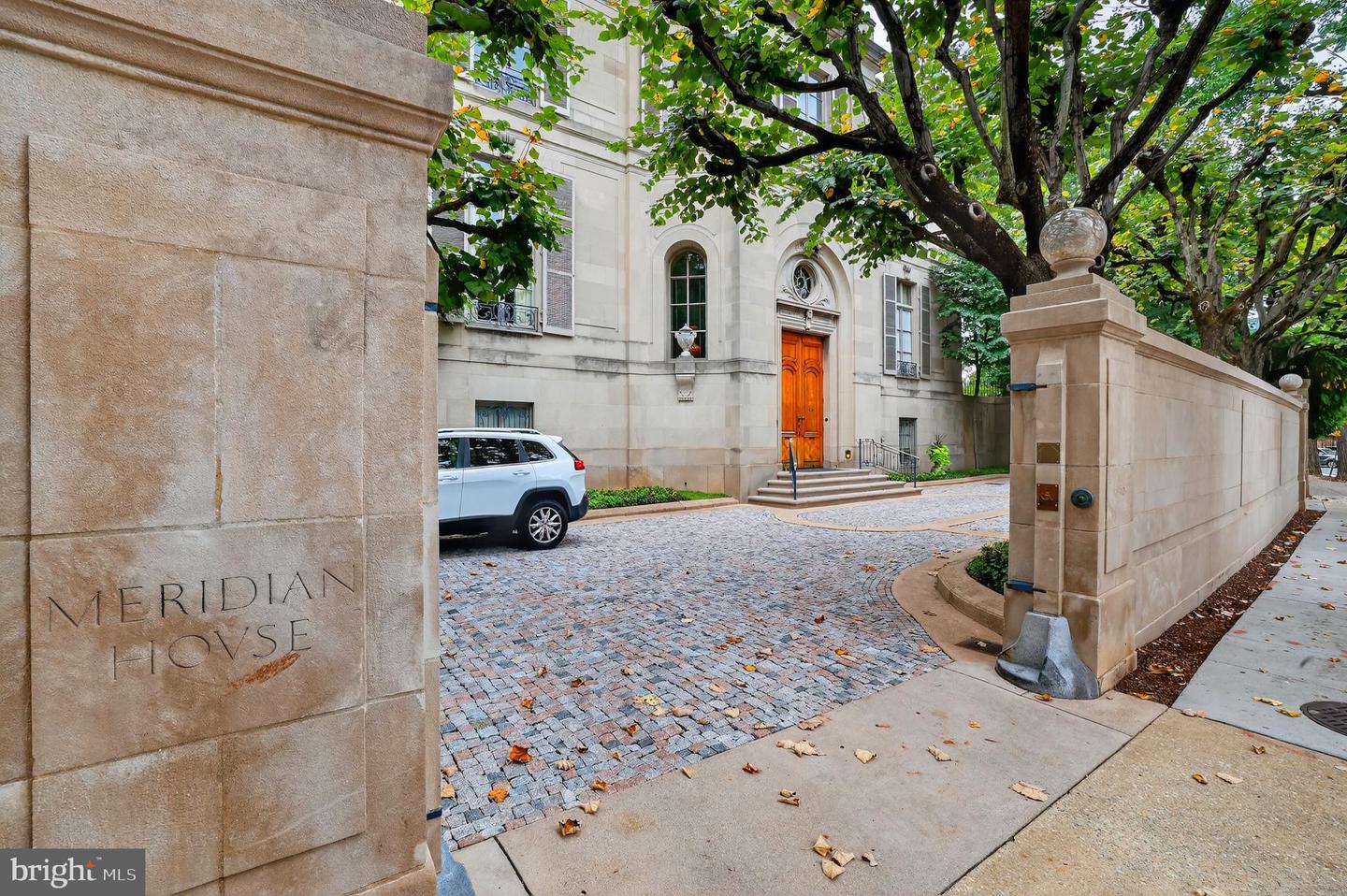 1661 CRESCENT PL NW, WASHINGTON, District Of Columbia 20009, 2 Bedrooms Bedrooms, 3 Rooms Rooms,1 BathroomBathrooms,Residential,For sale,1661 CRESCENT PL NW,DCDC2240510 MLS # DCDC2240510