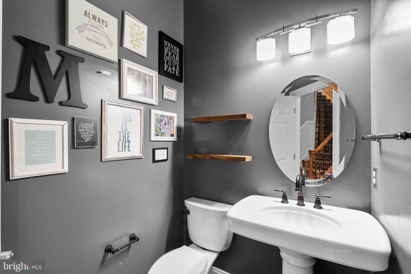 16503 LONEOAK PL, HAMILTON, Virginia 20158, 6 Bedrooms Bedrooms, 1 Room Rooms,4 BathroomsBathrooms,Residential,For sale,16503 LONEOAK PL,VALO2113620 MLS # VALO2113620