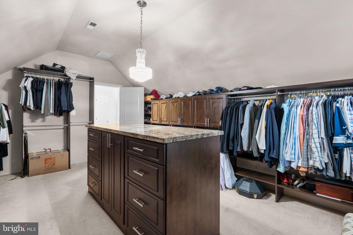 16503 LONEOAK PL, HAMILTON, Virginia 20158, 6 Bedrooms Bedrooms, 1 Room Rooms,4 BathroomsBathrooms,Residential,For sale,16503 LONEOAK PL,VALO2113620 MLS # VALO2113620