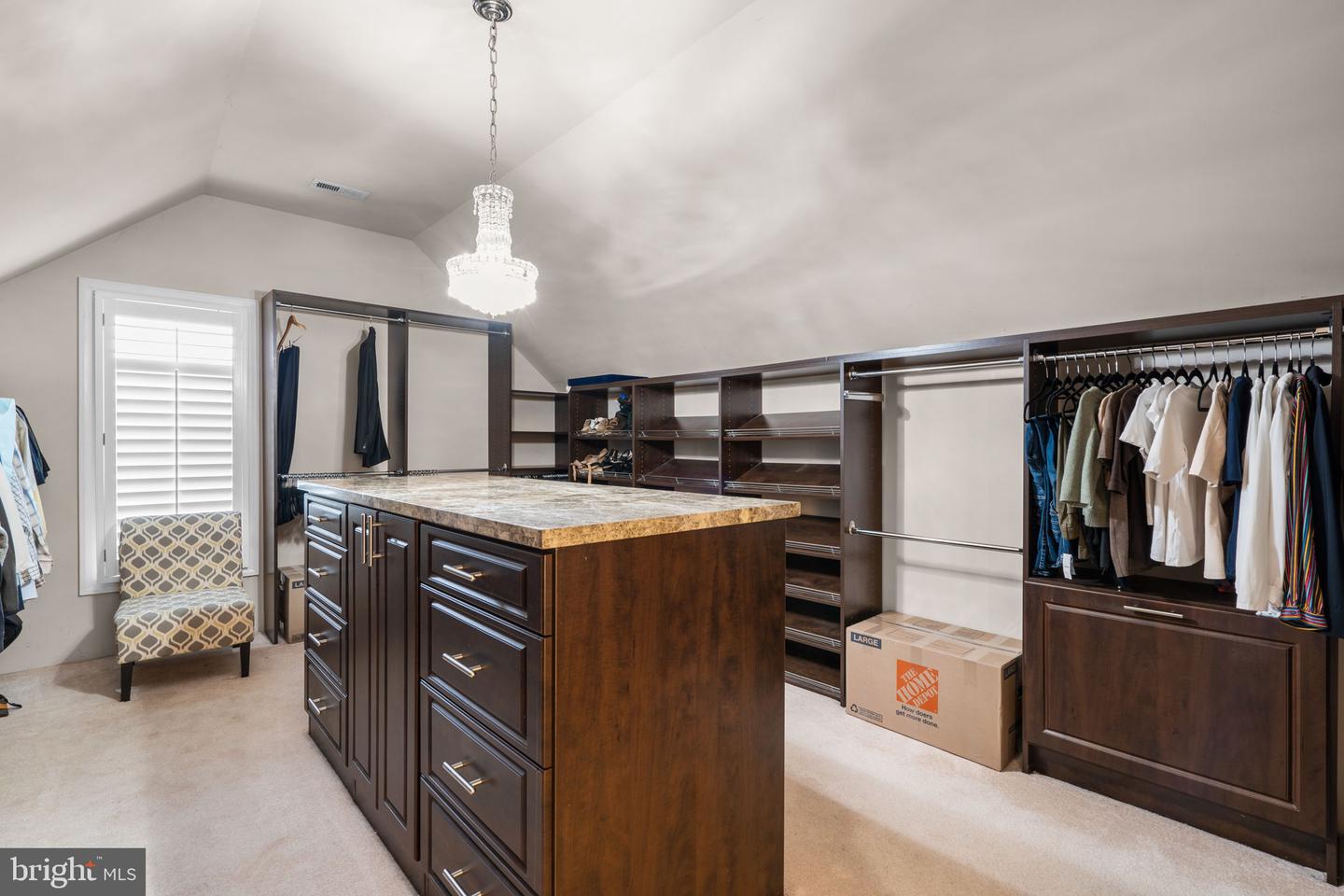 16503 LONEOAK PL, HAMILTON, Virginia 20158, 6 Bedrooms Bedrooms, 1 Room Rooms,4 BathroomsBathrooms,Residential,For sale,16503 LONEOAK PL,VALO2113620 MLS # VALO2113620