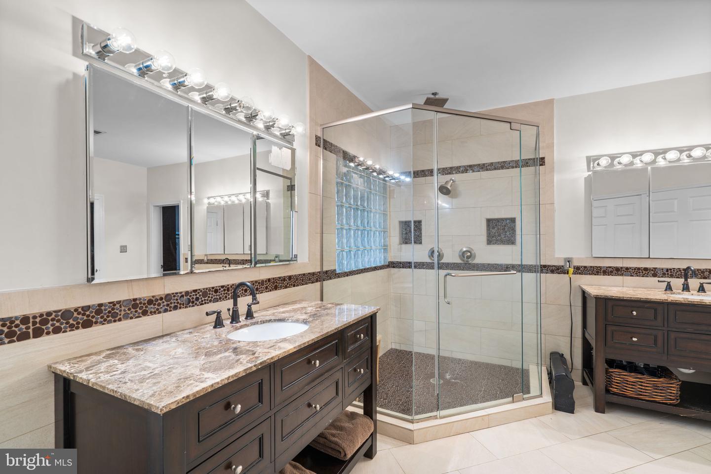 16503 LONEOAK PL, HAMILTON, Virginia 20158, 6 Bedrooms Bedrooms, 1 Room Rooms,4 BathroomsBathrooms,Residential,For sale,16503 LONEOAK PL,VALO2113620 MLS # VALO2113620