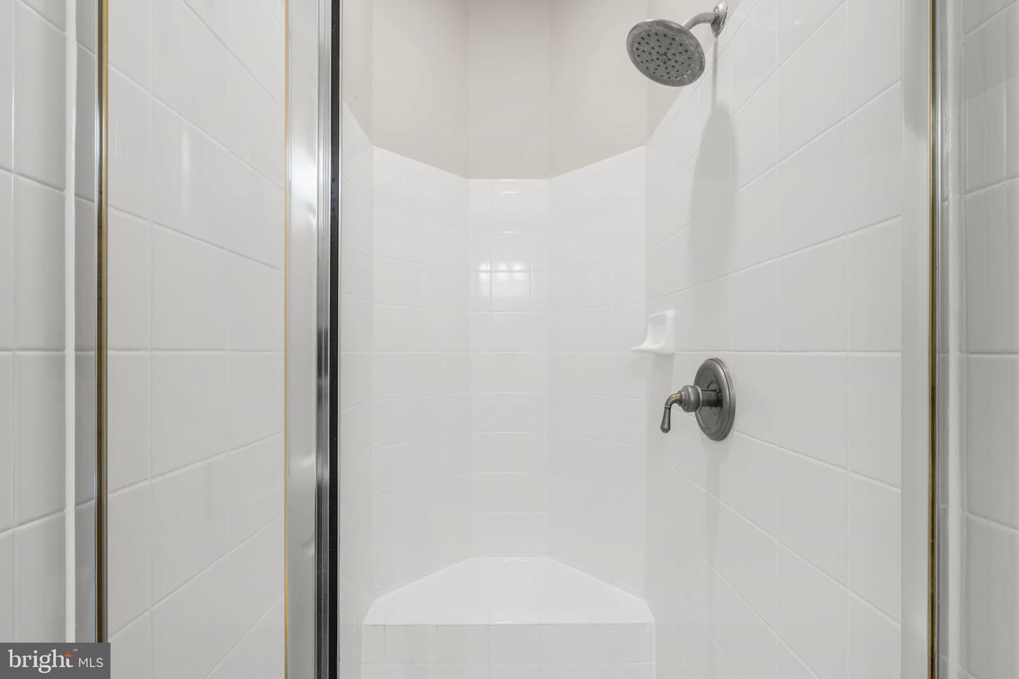 16503 LONEOAK PL, HAMILTON, Virginia 20158, 6 Bedrooms Bedrooms, 1 Room Rooms,4 BathroomsBathrooms,Residential,For sale,16503 LONEOAK PL,VALO2113620 MLS # VALO2113620