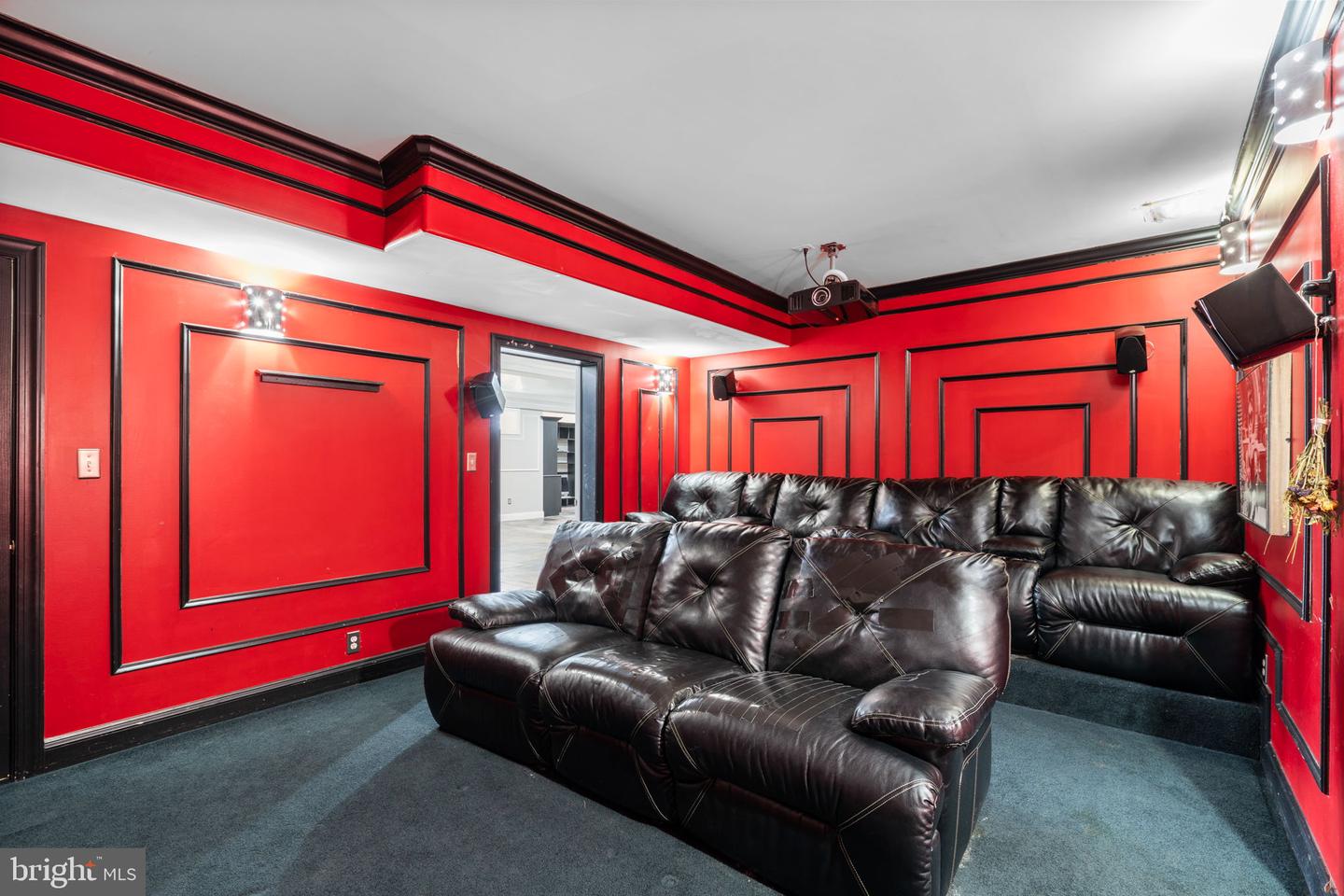 16503 LONEOAK PL, HAMILTON, Virginia 20158, 6 Bedrooms Bedrooms, 1 Room Rooms,4 BathroomsBathrooms,Residential,For sale,16503 LONEOAK PL,VALO2113620 MLS # VALO2113620