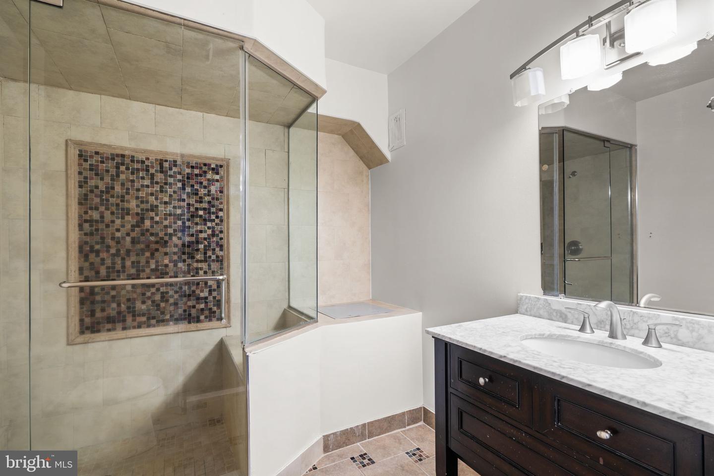 16503 LONEOAK PL, HAMILTON, Virginia 20158, 6 Bedrooms Bedrooms, 1 Room Rooms,4 BathroomsBathrooms,Residential,For sale,16503 LONEOAK PL,VALO2113620 MLS # VALO2113620