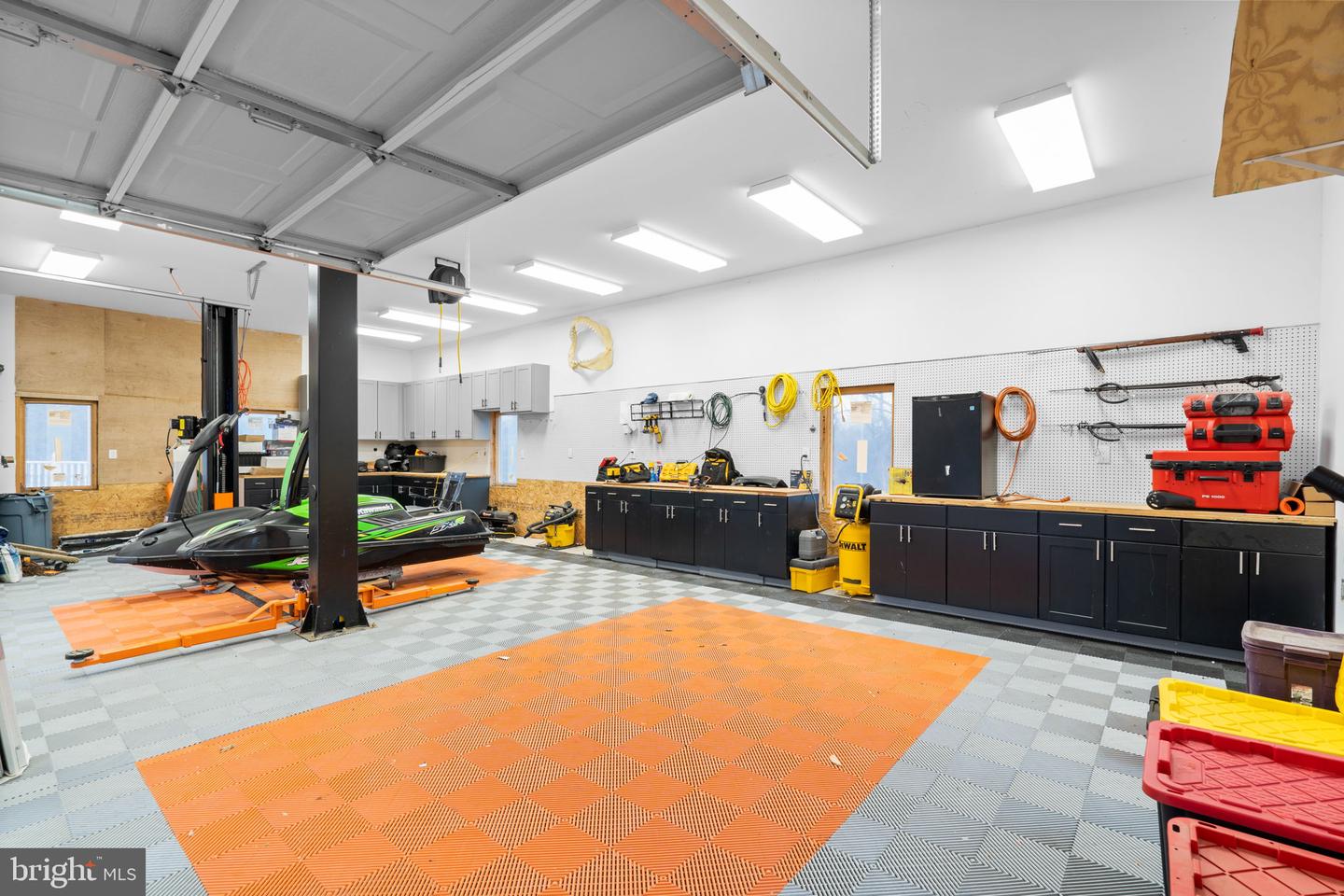 16503 LONEOAK PL, HAMILTON, Virginia 20158, 6 Bedrooms Bedrooms, 1 Room Rooms,4 BathroomsBathrooms,Residential,For sale,16503 LONEOAK PL,VALO2113620 MLS # VALO2113620