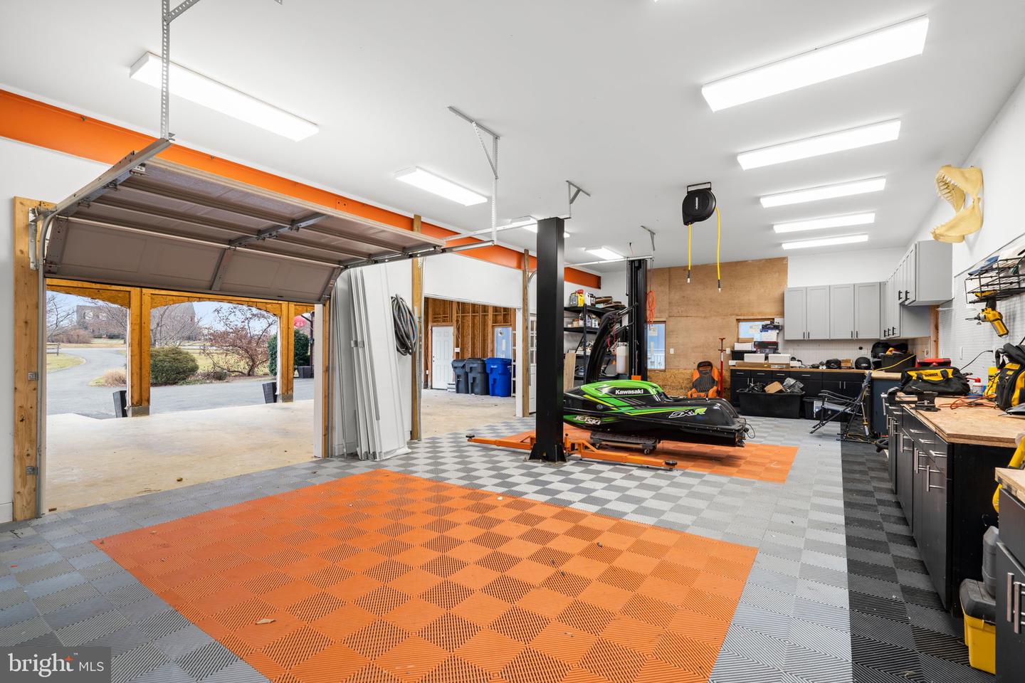 16503 LONEOAK PL, HAMILTON, Virginia 20158, 6 Bedrooms Bedrooms, 1 Room Rooms,4 BathroomsBathrooms,Residential,For sale,16503 LONEOAK PL,VALO2113620 MLS # VALO2113620